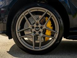 ASTON MARTIN DBX Photo 4