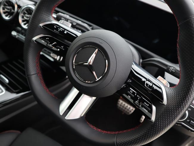 MERCEDES-BENZ A Class Photo 16