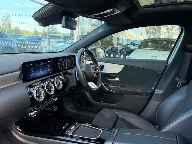 MERCEDES-BENZ A Class Photo 3