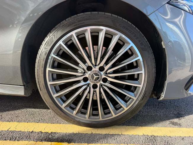 MERCEDES-BENZ A Class Photo 6