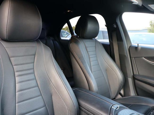 MERCEDES-BENZ E Class Photo 17