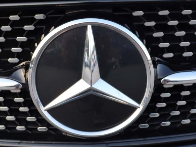 MERCEDES-BENZ E Class Photo 22