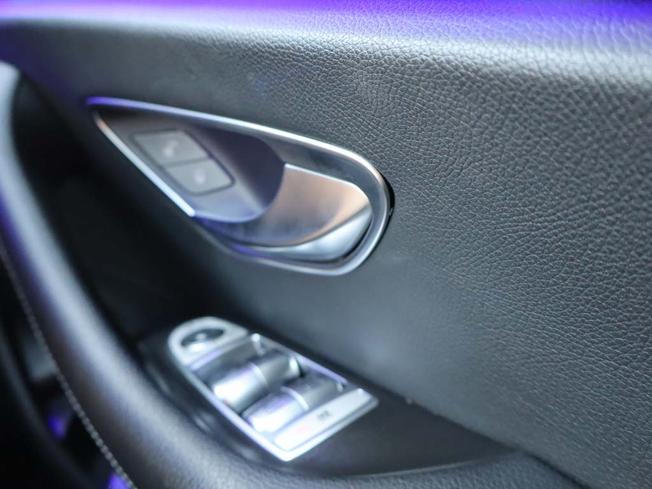 MERCEDES-BENZ E Class Photo 28