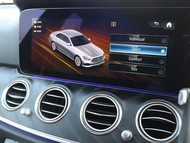 MERCEDES-BENZ E Class Photo 44