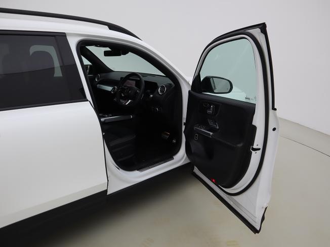 Mercedes-Benz GLB Photo 17
