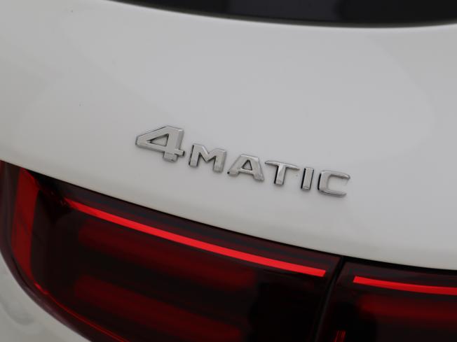 Mercedes-Benz GLB Photo 28
