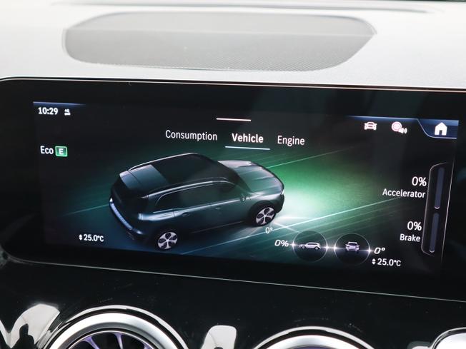 Mercedes-Benz GLB Photo 37