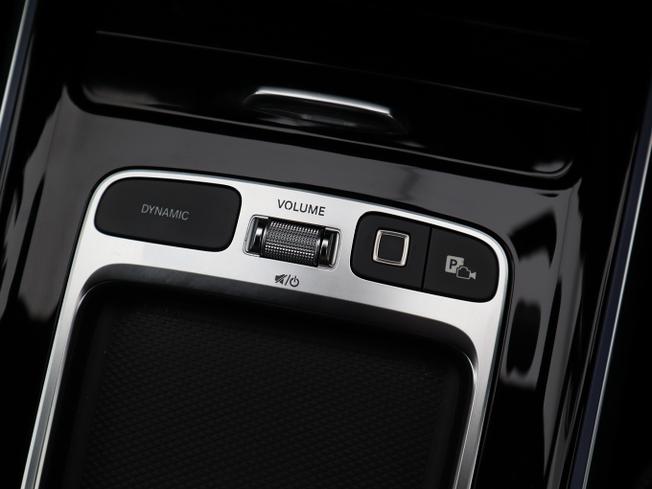 Mercedes-Benz GLB Photo 41