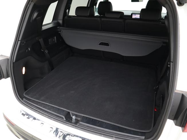 Mercedes-Benz GLB Photo 9