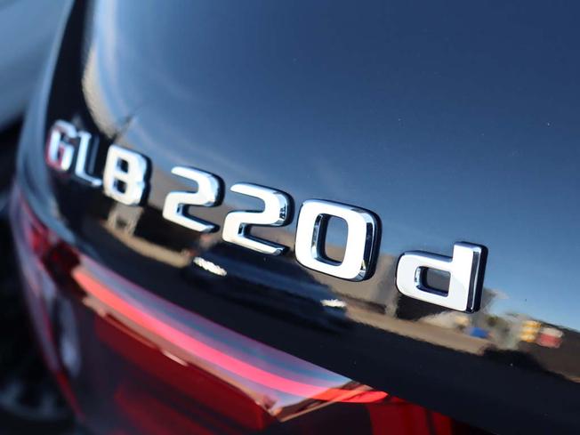 MERCEDES-BENZ GLB Photo 20