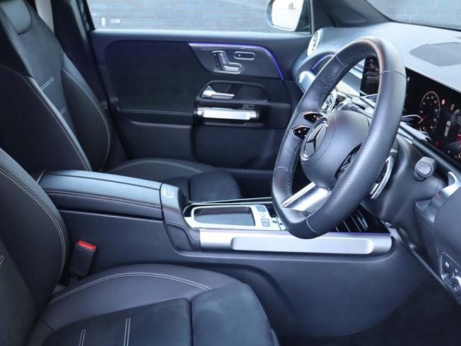 MERCEDES-BENZ GLB Photo 28