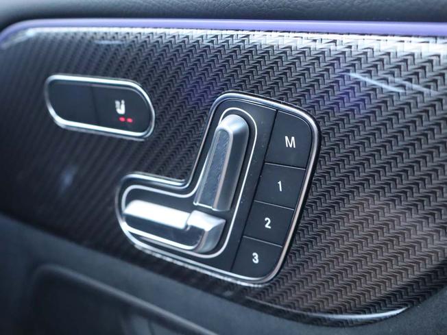 MERCEDES-BENZ GLB Photo 29