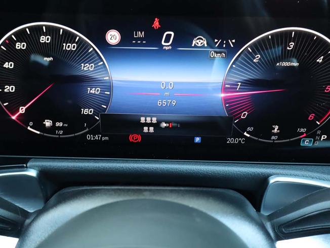 MERCEDES-BENZ GLB Photo 4