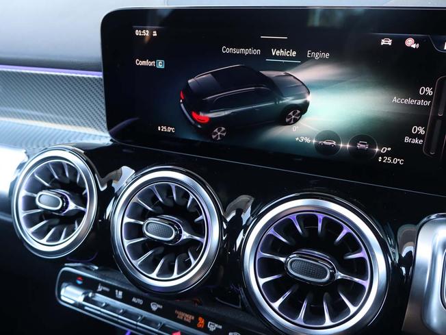 MERCEDES-BENZ GLB Photo 46