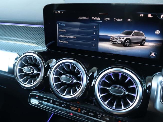 MERCEDES-BENZ GLB Photo 48