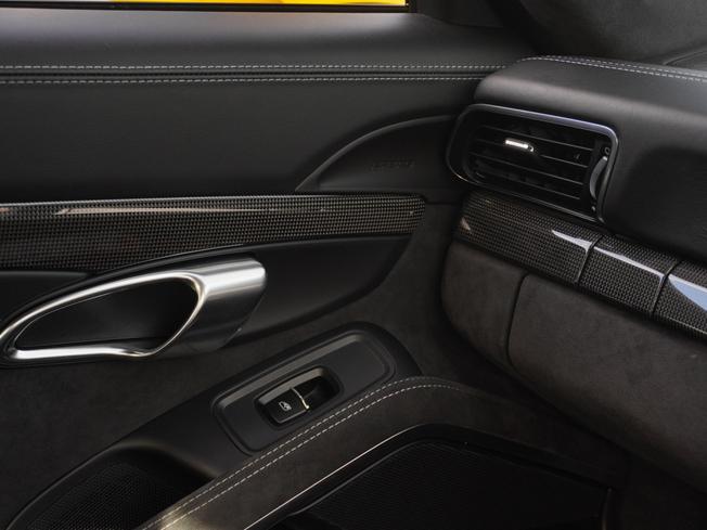 PORSCHE 911 Photo 33