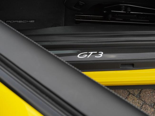 PORSCHE 911 Photo 39