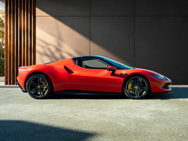 FERRARI 296 Photo 11