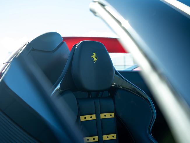 FERRARI 296 Photo 19
