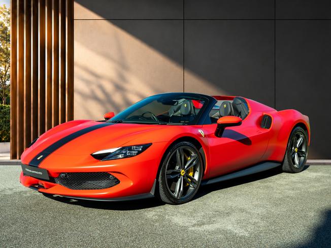 FERRARI 296 Photo 2