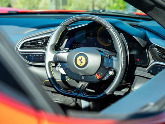FERRARI 296 Photo 22