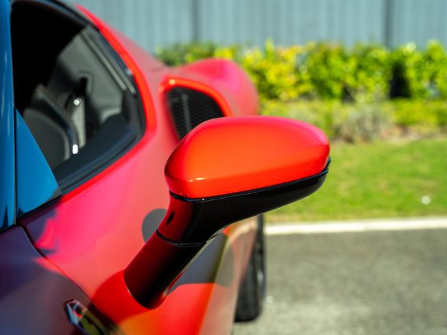 FERRARI 296 Photo 35