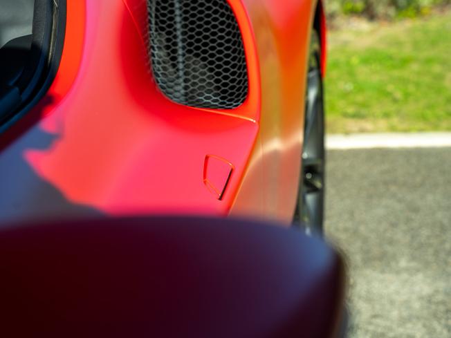 FERRARI 296 Photo 36