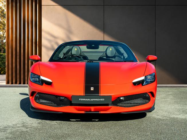FERRARI 296 Photo 7