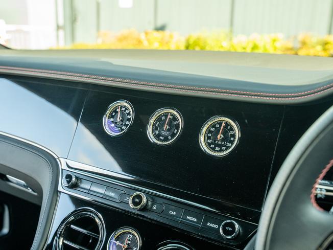 BENTLEY Continental GT Photo 24