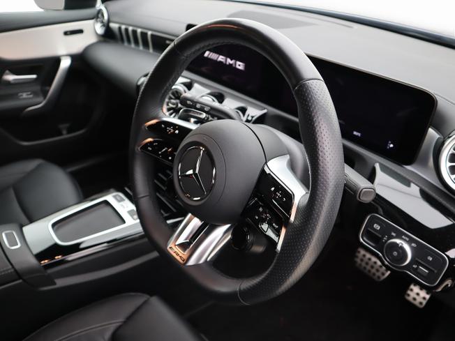MERCEDES-BENZ A Class Photo 12