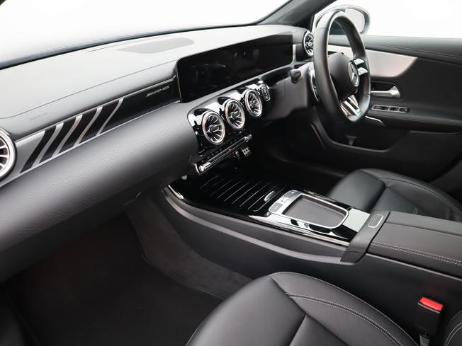 MERCEDES-BENZ A Class Photo 3