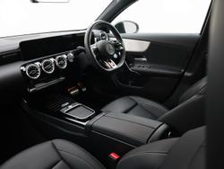 MERCEDES-BENZ A Class Photo 5