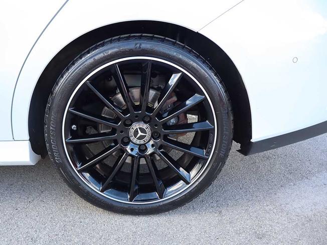 MERCEDES-BENZ CLA Class Photo 15