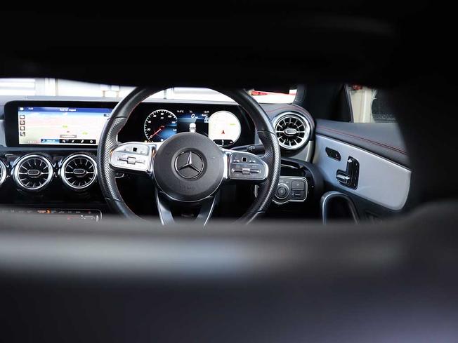 MERCEDES-BENZ CLA Class Photo 18