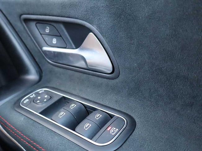 MERCEDES-BENZ CLA Class Photo 28
