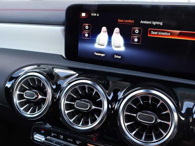 MERCEDES-BENZ CLA Class Photo 38