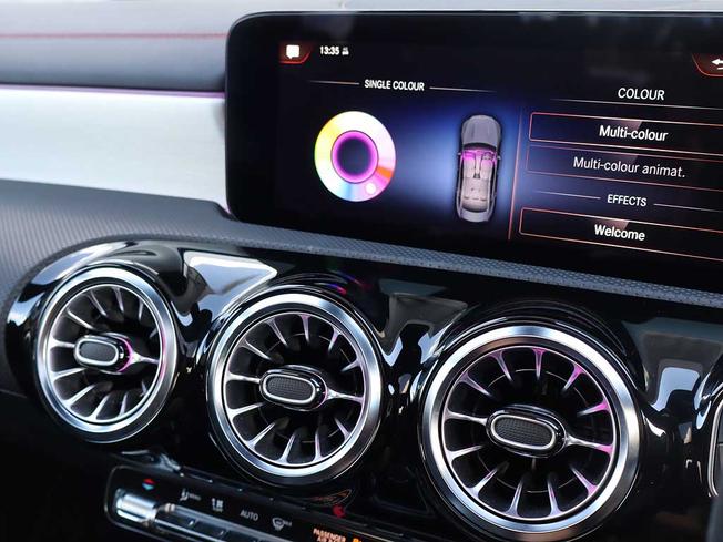 MERCEDES-BENZ CLA Class Photo 39