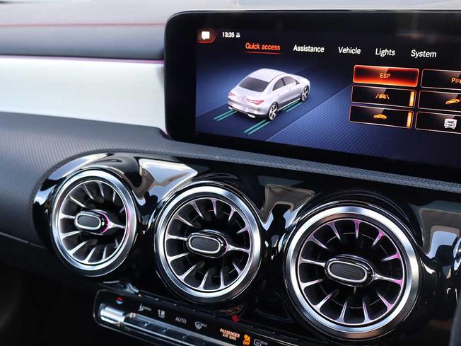 MERCEDES-BENZ CLA Class Photo 42