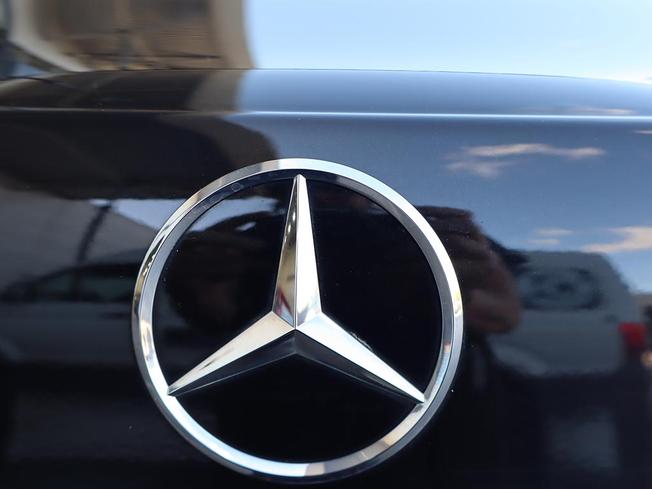 MERCEDES-BENZ E Class Photo 21
