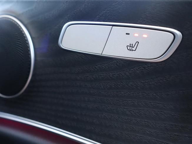 MERCEDES-BENZ E Class Photo 30