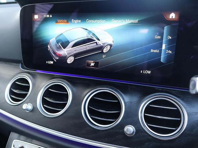 MERCEDES-BENZ E Class Photo 38