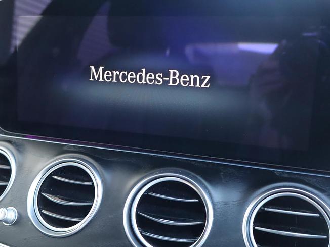 MERCEDES-BENZ E Class Photo 49