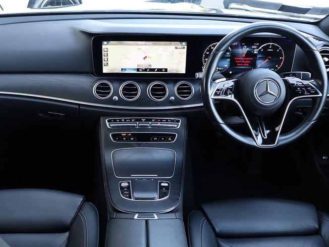 MERCEDES-BENZ E Class Photo 5