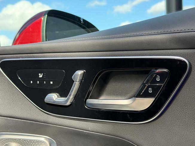 MERCEDES-BENZ Glc Photo 24