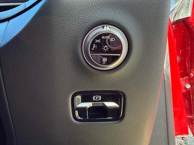 MERCEDES-BENZ Glc Photo 26