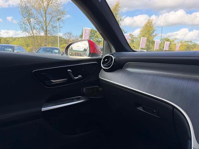 MERCEDES-BENZ Glc Photo 32
