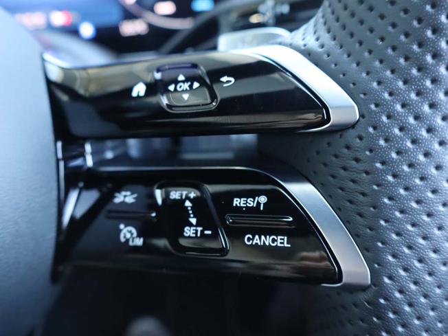 MERCEDES-BENZ Glc Photo 36