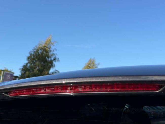 Mercedes-Benz GLC Photo 16