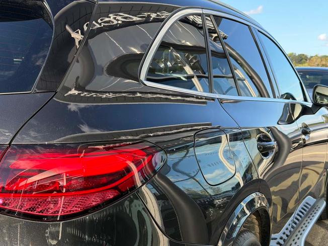 Mercedes-Benz GLC Photo 17