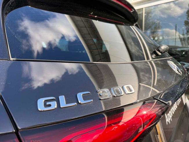 Mercedes-Benz GLC Photo 21